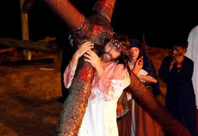 Espetáculo “Paixão de Cristo” acontece no próximo fim de semana na gruta