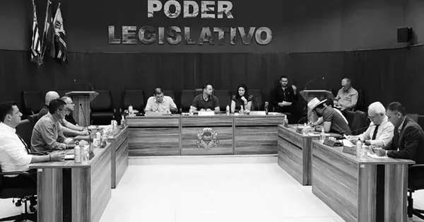 Vereadores aprovam dois projetos na última sessão
