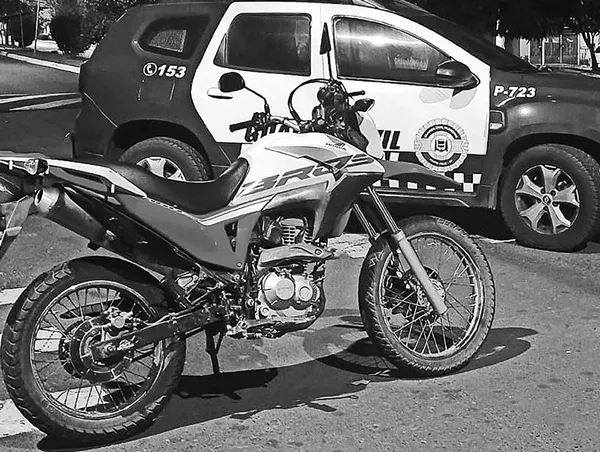 Sem habilitação, e sem moto