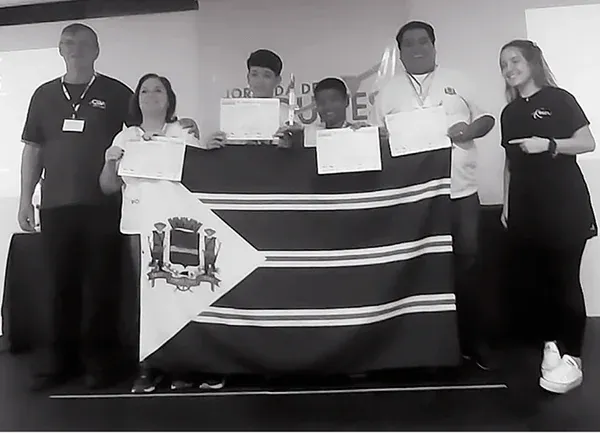 Alunos de Porto Feliz são vice-campeões da Mostra Brasileira de Foguetes