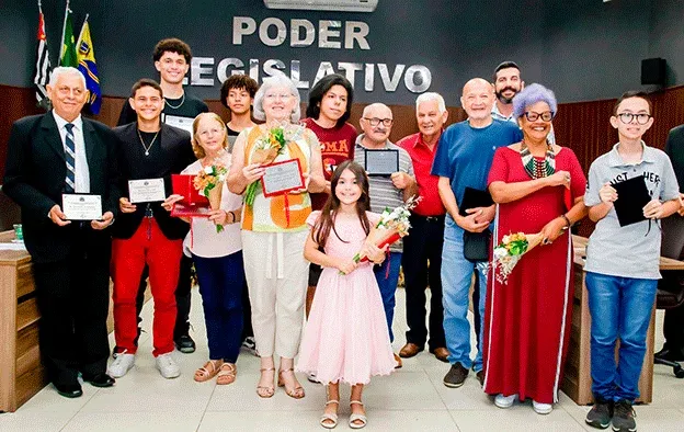 Câmara Municipal realiza Sessão Solene de Talento Jovem e Destaque da Melhor Idade