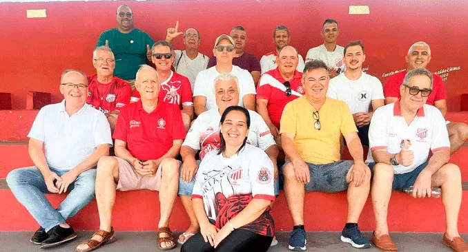 Juliana Marteli toma posse e é a primeira mulher a presidir o Esporte Clube União