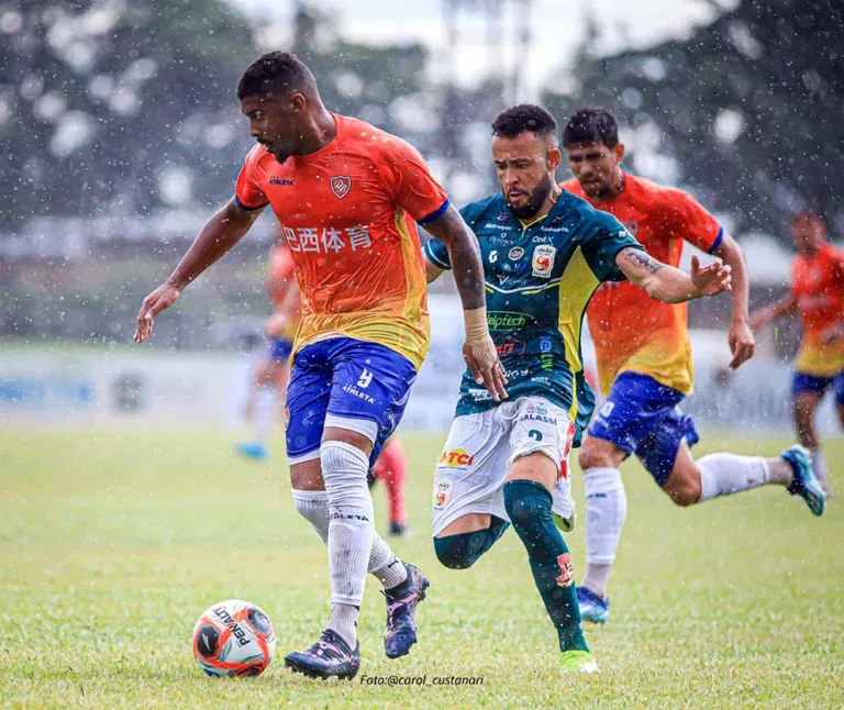 Desportivo Brasil empata com União São João