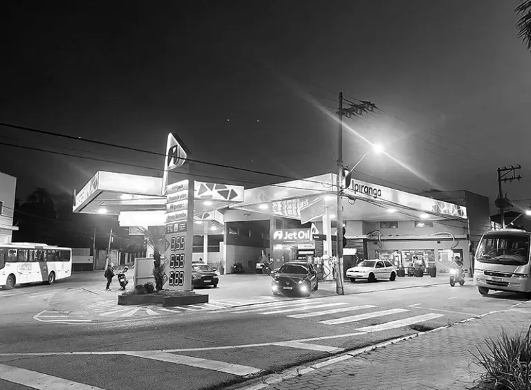 Posto de Gasolina Reafirma Compromisso com a Transparência e Qualidade