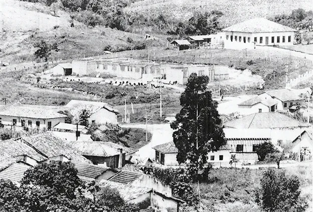 Escola estadual Monsenhor Seckler celebra 75 anos de história e legado educacional