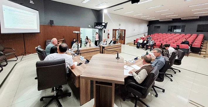 Câmara debate diretrizes orçamentárias para 2026 em Audiência Pública