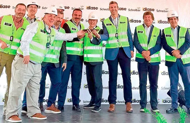 Porto Feliz Celebra Chegada da Schreiber Foods com Cerimônia de Lançamento da Pedra Fundamental