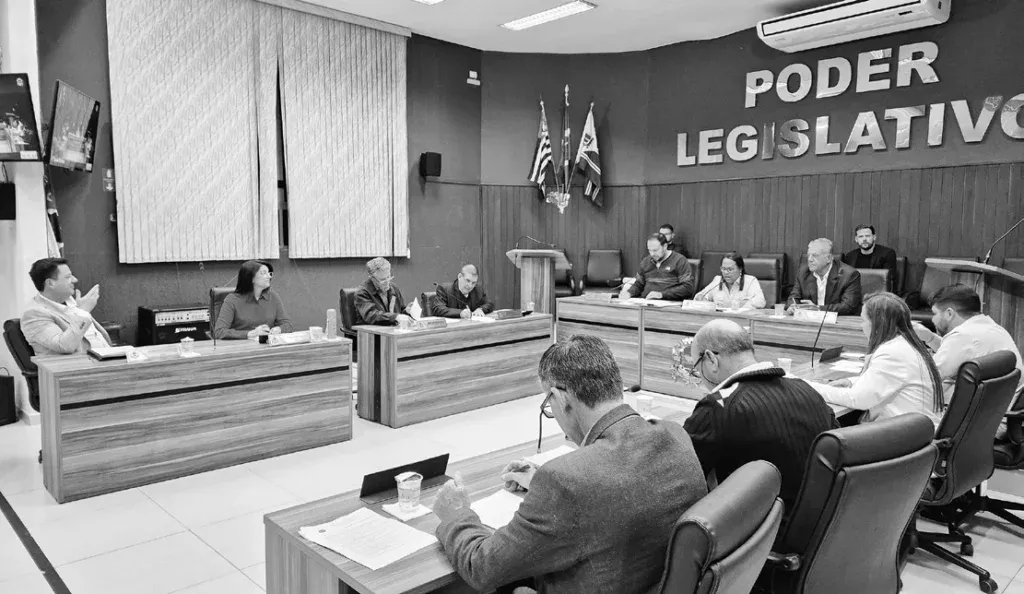 Câmara de Porto Feliz realiza sessão com aprovação de projetos e homenagens