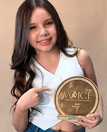 Alice Batista brilha no palco e vence 1ª edição do The Voice Porto Feliz Tênis Clube
