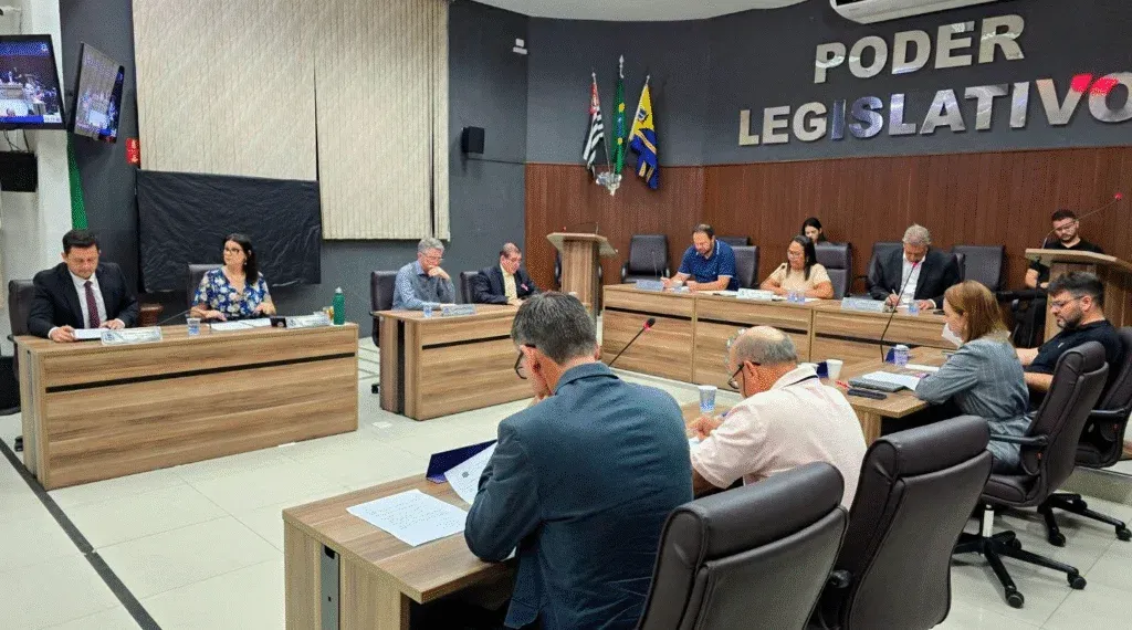 Vereadores direcionam R$ 4 milhões em emendas impositivas para saúde, educação e assistência em 2026