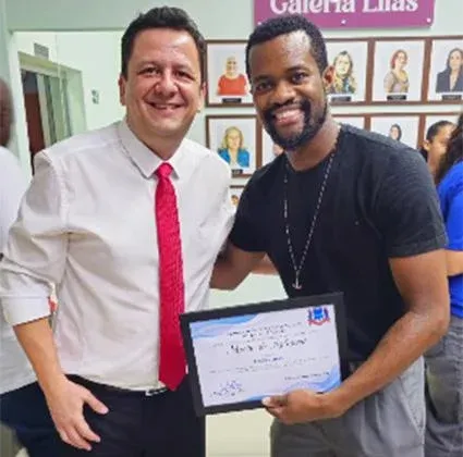 Porto-felicense Tiago Dias recebe Moção de Aplausos