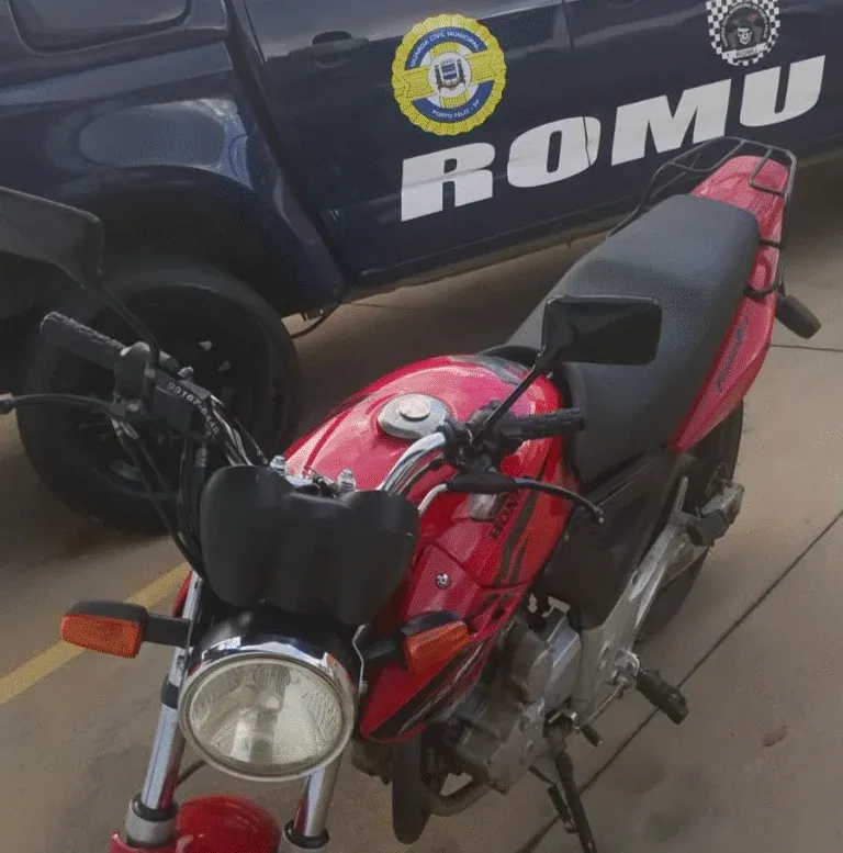 Motociclista é preso após fuga e apreensão de drogas em Porto Feliz